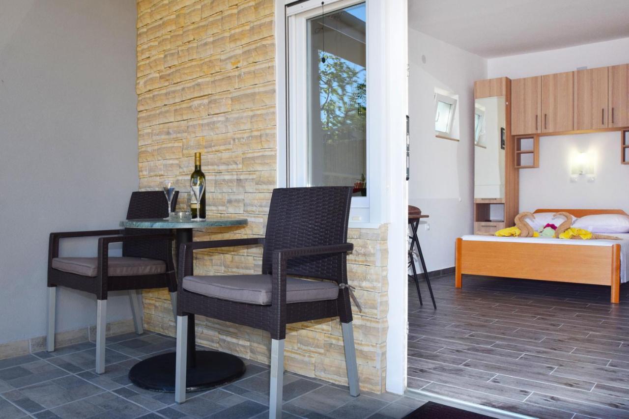 Holiday Home Zeljko,Marija & Jakov Starigrad Paklenica Eksteriør bilde